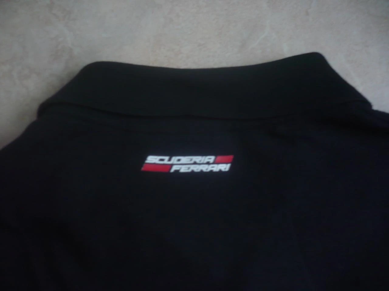 Tee Shirt / Polo ‘‘SCUDERIA  FERRARI’’ Taille XL – photo 3